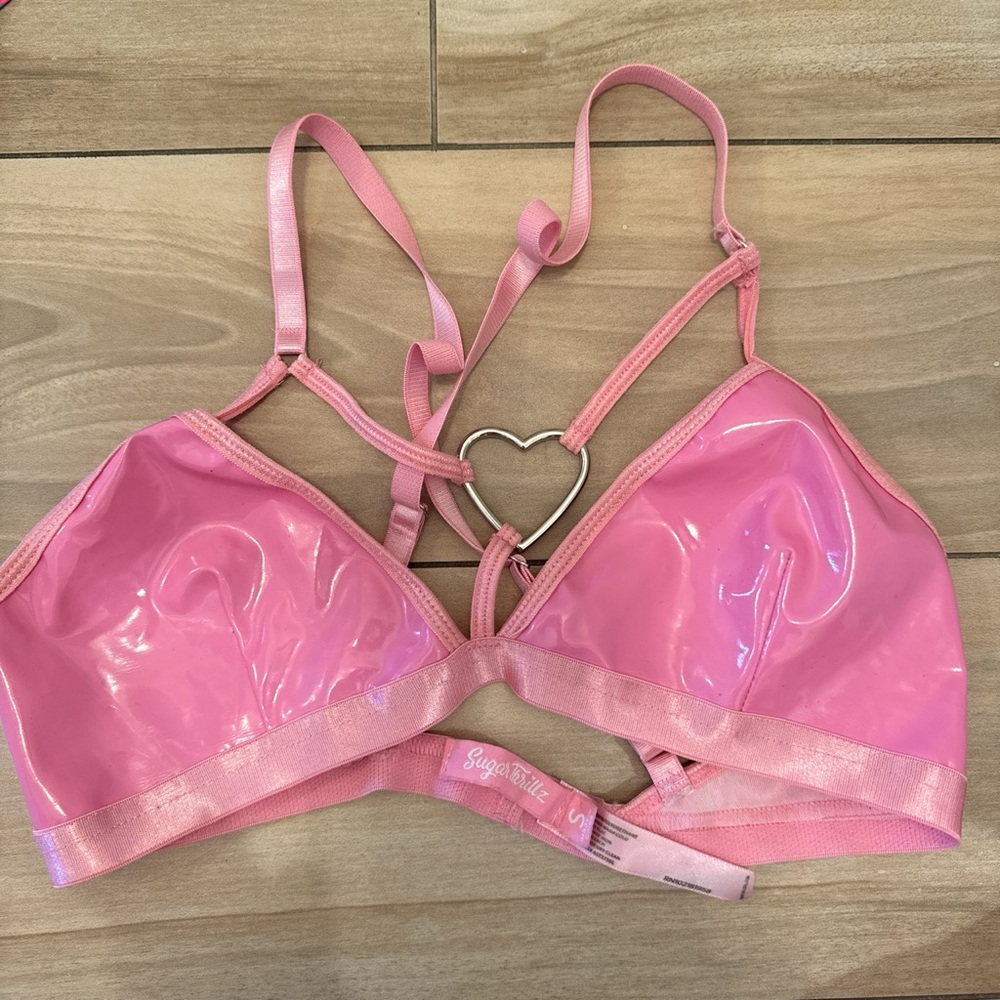 Sugar Thrillz Bra / Bralette
Size Small
Bubblegum pink